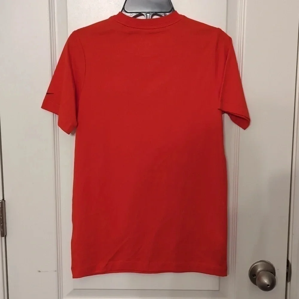Nike boys short sleeve t-shirt